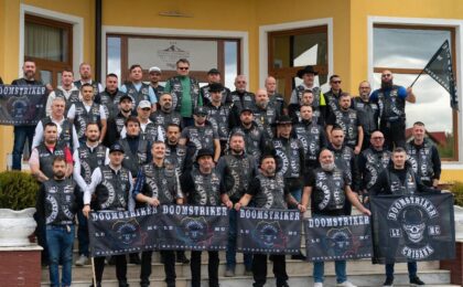 Un copil de 13 ani luptă cu o boală rară, greu de controlat. Comunitatea este chemată să nu rămână indiferentă