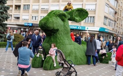 Iepurele-monstru, ilegal cu potențial criminal. Casa de Cultură și Primăria Timișoara pun în pericol viețile a sute de copii