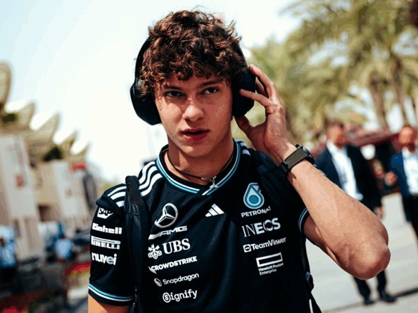 Formula 1: La doar 19 ani, tânărul Kimi Antonelli câștigă Marele Premiu al Chinei