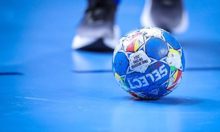 Handbal masculin, juniori 1: turneu semifinal la Sala "Constantin Jude"