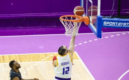 Baschetbaliștii alb-violeți, la ultimul meci pe teren propriu, în sezonul regular