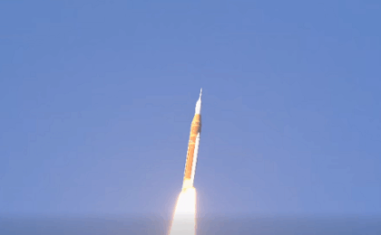 Racheta Artemis II a fost lansată cu succes în misiunea de 10 zile de zbor în jurul Lunii