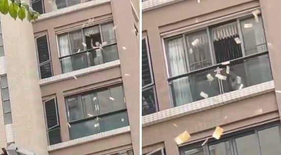 O femeie a aruncat 160 de mii de dolari de la balcon după o ceartă în familie