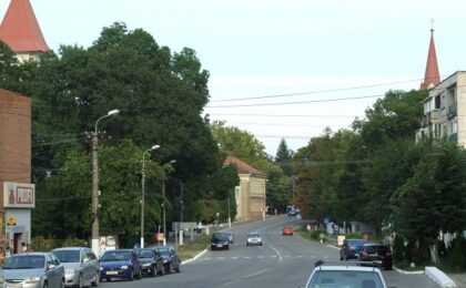 Orașul-stațiune Buziaș din județul Timiș și-a întregit zestrea de mijloace de transport în comun cu un nou microbuz, achiziționat prin Programul Național de Redresare și Reziliență (PNRR).