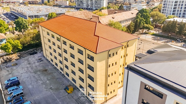 Colegiul Henri Coandă are fațadă nouă