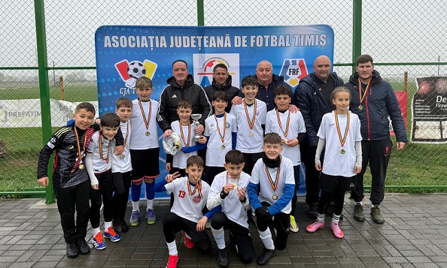 Fotbal - Cupa Satelor. Școala din Giroc va reprezenta Timișul la faza regională