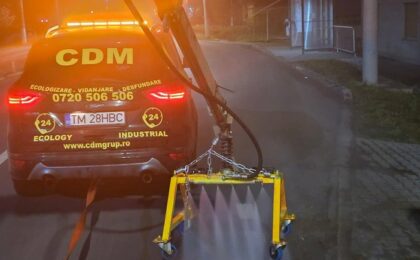 Alfred Simonis: ”Au început lucrările de curățare a drumurilor județene care traversează comunele periurbane”