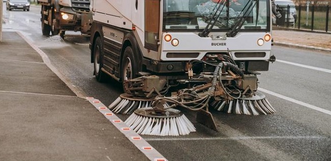 Primăria Timișoara reia programul „Curățenia până la bordură”