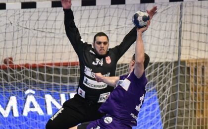 „Dulăii” pun mâna pe trofeu: Dinamo învinge Poli Timișoara și cucerește Cupa României