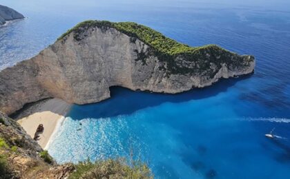 Criză ecologică în Grecia: deșeuri din ferme abandonate ajung în mare