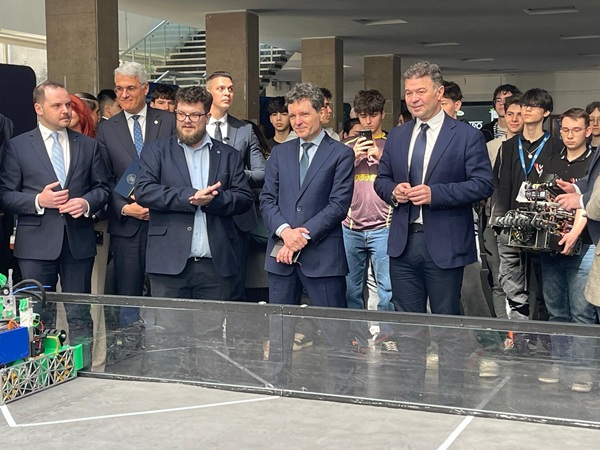 Președintele României, în vizită la UVT