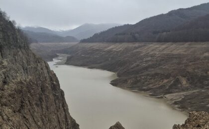 A început reumplerea lacului de acumulare Vidraru. Bogdan Ivan anunță când se va încheia procesul