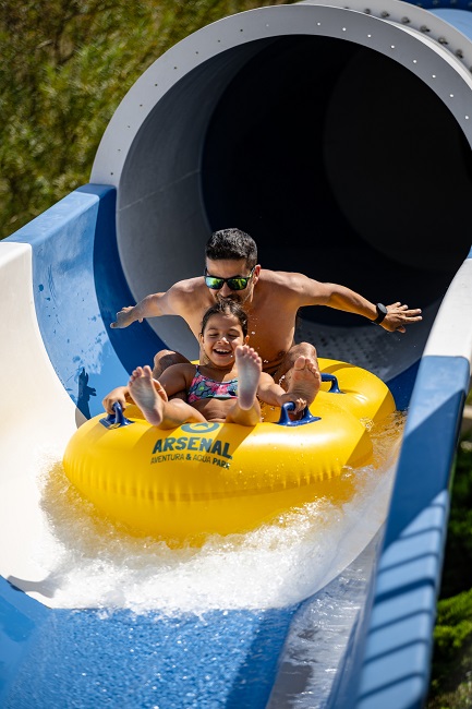 Arsenal Aventura & Aqua Park deschide sezonul de vară pe 29 mai: weekend extins de 1 Iunie cu tobogane, aventură și relaxare pentru întreaga familie 5 Arsenal Aqua Park vizitatori 1