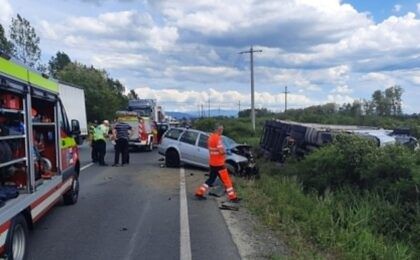 Accident mortal pe E70, în Timiș. Un tir a intrat pe contrasens direct într-un autoturism (video)