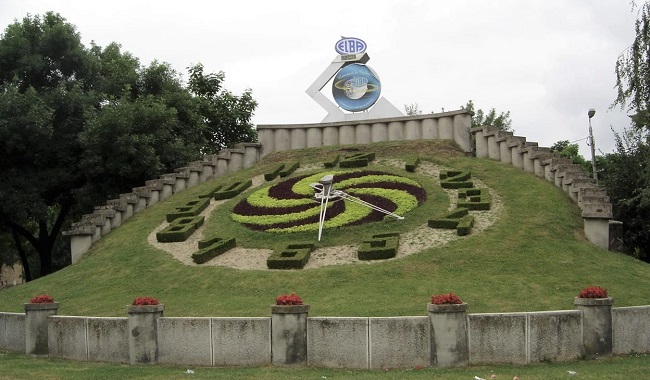 În sfârşit! Ceasul Floral va fi reabilitat, promite Primăria Timişoara. Cum arăta odinioară (foto) 2 În sfârşit! Ceasul Floral va fi reabilitat, promite Primăria Timişoara. Cum arăta odinioară (foto)