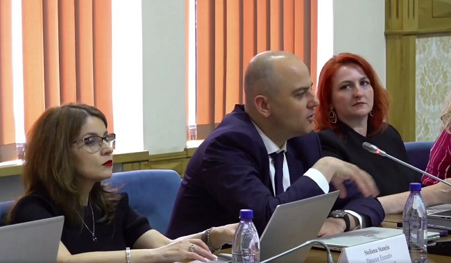 Bugetul Timișoarei, împins cu forța spre vot online. Aproape 3 miliarde lei, dezbatere de 30 de minute și anexe care complică prezentarea oficială 1 Bugetul Timișoarei, împins cu forța spre vot online. Aproape 3 miliarde lei, dezbatere de 30 de minute și anexe care complică prezentarea oficială
