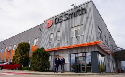 DS Smith investește peste 14 milioane de euro în fabricile de ambalaje din România 1 DS Smith investește peste 14 milioane de euro în fabricile de ambalaje din România