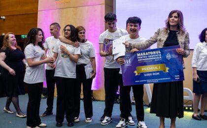 NaturalPachKids, echipa Liceului Tehnologic „Sfântul Nicolae” din Deta, va reprezenta Timișul în finala națională a Maratonului pentru Educație Antreprenorială