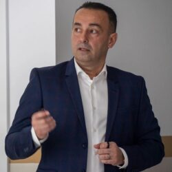 Curs internațional în chirurgia cataractei, la Timișoara