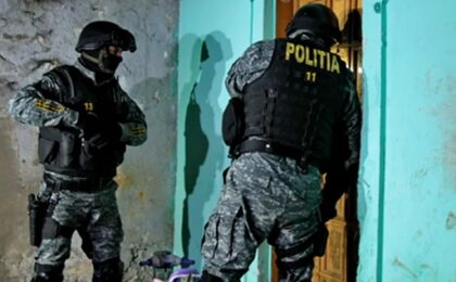 Intervenție contracronometru a trupelor speciale din Poliția Timiș. Trei copilași erau în pericol