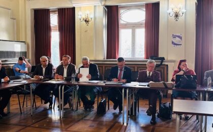 Multe dintre propunerile sindicatelor din învățământ, tratate cu reticență de Ministerul Muncii în cadrul consultării privind legea salarizării