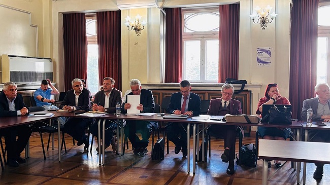 Multe dintre propunerile sindicatelor din învățământ, tratate cu reticență de Ministerul Muncii în cadrul consultării privind legea salarizării 1 Multe dintre propunerile sindicatelor din învățământ, tratate cu reticență de Ministerul Muncii în cadrul consultării privind legea salarizării