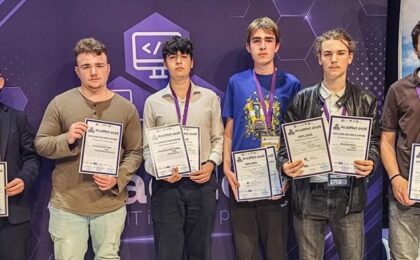Rezultate remarcabile obţinute de elevi timişeni la Olimpiada de Informatică Aplicată