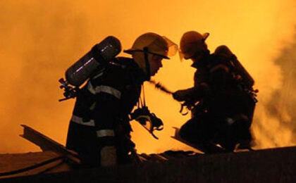 Incendiu în Timiș: pompierii chemați să stingă focul au găsit un bărbat care dormea 22 Incendiu în Timiș: pompierii chemați să stingă focul au găsit un bărbat care dormea