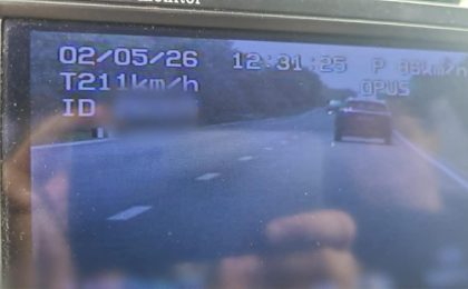 Șofer prins de radar cu 211 km/h, între Voiteg și Jebel. Amendă peste 3.000 de lei și 4 luni fără permis