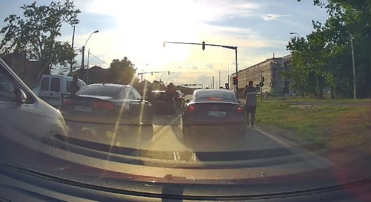 Individ reținut la Timișoara pentru amenințare, violențe, distrugere și conducere fără permis