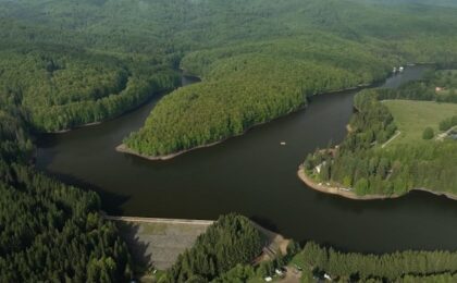 PPC Renewables România anunță golirea temporară a lacului Trei Ape pentru reabilitarea infrastructurii hidromecanice 1 PPC Renewables România anunță golirea temporară a lacului Trei Ape pentru reabilitarea infrastructurii hidromecanice