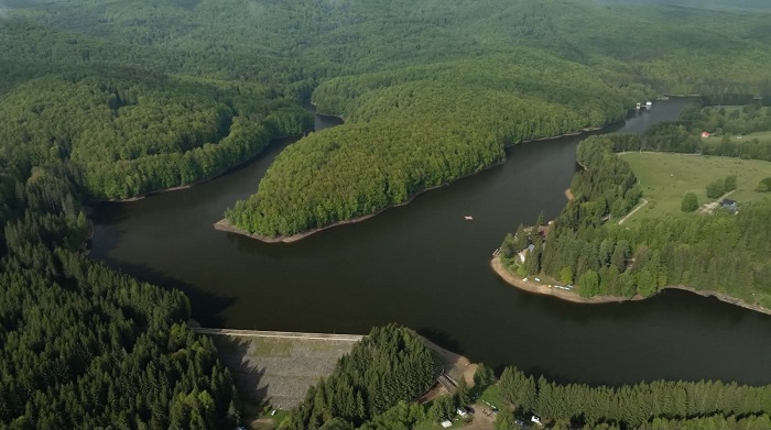 PPC Renewables România anunță golirea temporară a lacului Trei Ape pentru reabilitarea infrastructurii hidromecanice