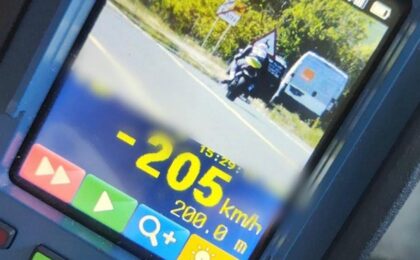 Prins de radar cu 205 km/h în localitatea Șuștra
