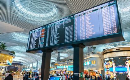 Două milioane de locuri eliminate din zborurile programate pentru luna mai