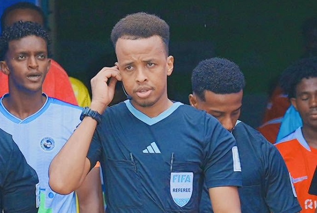 FIFA: Arbitrul somalez căruia i-a fost refuzată intrarea în SUA nu va participa la Cupa Mondială 1 FIFA: Arbitrul somalez căruia i-a fost refuzată intrarea în SUA nu va participa la Cupa Mondială