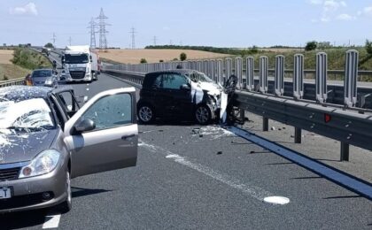 Accident grav pe autostrada A1, sensul de mers Arad - Timișoara (video) 4 Accident grav pe autostrada A1, sensul de mers Arad - Timișoara (foto)