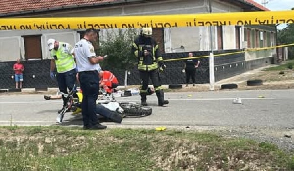 Doi tineri, de 18 şi 17 ani, au murit într-un accident de motocicletă, în Timiş. Cum s-a produs nenorocirea 1 Doi tineri, de 18 şi 17 ani, au murit într-un accident de motocicletă, în Timiş. Cum s-a produs nenorocirea