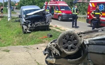 Accident grav în vestul țării, două persoane au fost transportate la spital