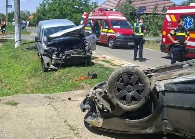 Accident grav în vestul țării, două persoane au fost transportate la spital