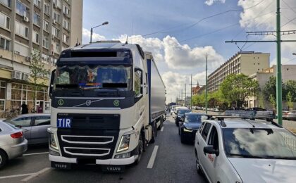 Amenzi de aproape 200.000 lei, aplicate de polițiștii locali unor şoferi de autovehicule de mare tonaj, la Timişoara