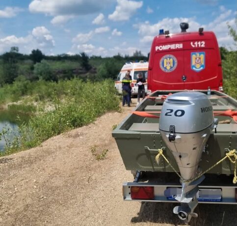 Minorul care a căzut într-un lac a fost găsit înecat 1 Minorul care a căzut într-un lac a fost găsit înecat