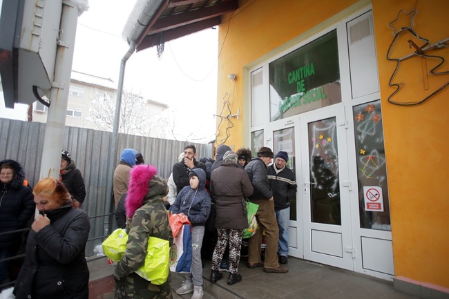 Primăria Timișoara lasă săracii fără Cantina Socială. Pe Telegrafului se stinge o instituție, în loc apare cateringul