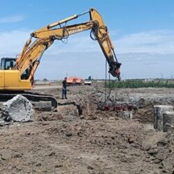 Se lucrează intens pe șantierul Variantei de Ocolire Timișoara Vest (foto) 2 Se lucrează intens pe șantierul Variantei de Ocolire Timișoara Vest (foto)