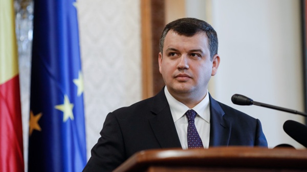 Nicușor Dan: „Îl desemnez pe Eugen Tomac să formeze guvernul”