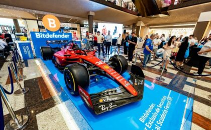 Monopostul de Formula 1 al Scuderiei Ferrari HP, la Timişoara 47 Monopostul de Formula 1 al Scuderiei Ferrari HP, la Timişoara