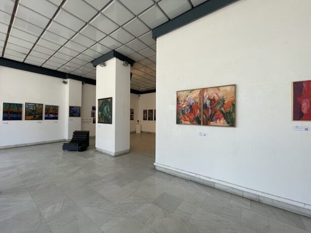 Galeria Helios găzduiește expoziția „Echilibru fragil”