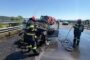 Mașină distrusă de un incendiu pe autostrada A1 (video)