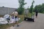 Au abandonat moloz lângă cimitir și au fost amendați cu 60.000 de lei