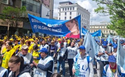 Angajații din învățământ, așteptați la București pentru un amplu marș de protest