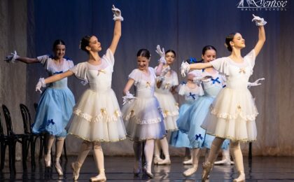 Școala de Balet "Denisse" a adus eleganța baletului pe scena Teatrului Național din Timișoara